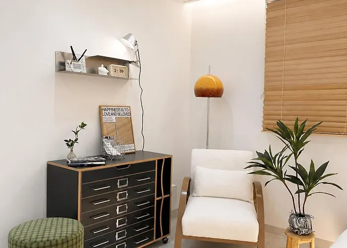 Station 7 Min Walk, Newly Renovated 2br, 3 Beds, Sleeps 6 アパート ソウル特別市
